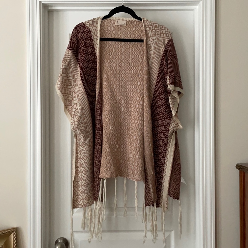 Short sleeve maroon and cream cardigan